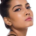 SUGAR Cosmetics Gloss Boss 24Hr Glossy Eyeliner Gel With Brush | Smudeproof & Waterproof - 01 Back In Black (Black Eyeliner) | 3Ml